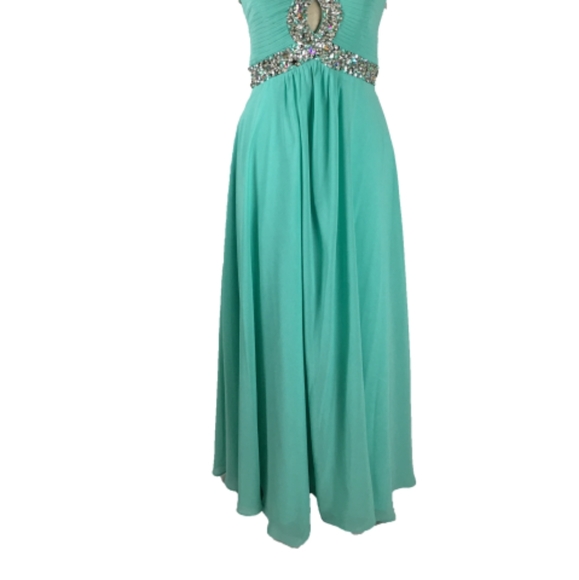 Prom gown - Picture 2 of 3